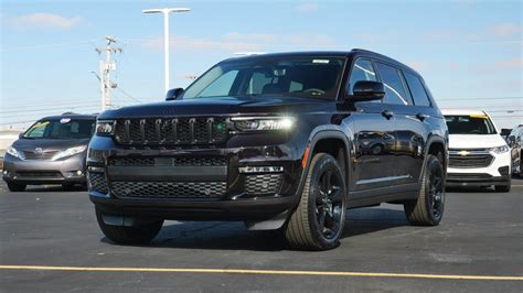 jeep grand cherokee 2023 limited black